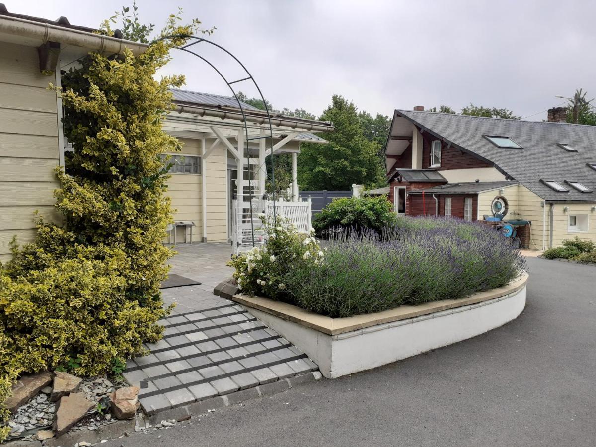 Bed and Breakfast Relais Des Tourterelles La Neuville-aux-Joutes Exteriér fotografie